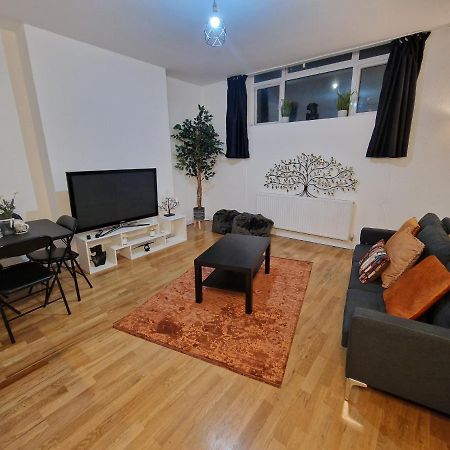 Home Away From Home Лондон Экстерьер фото