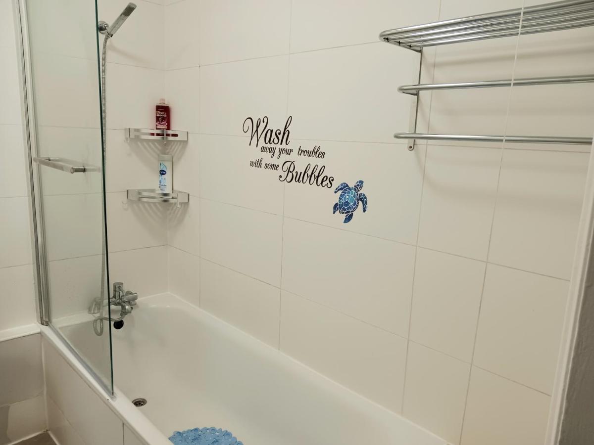 Home Away From Home Лондон Экстерьер фото